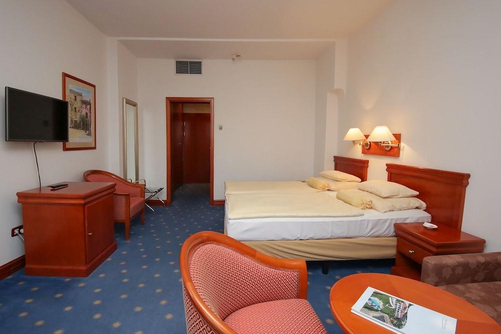 Hotel Villa Radin Vodice Bagian luar foto