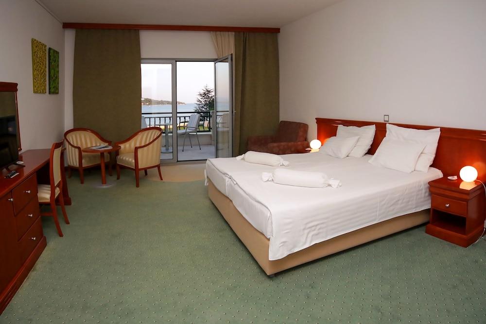 Hotel Villa Radin Vodice Bagian luar foto