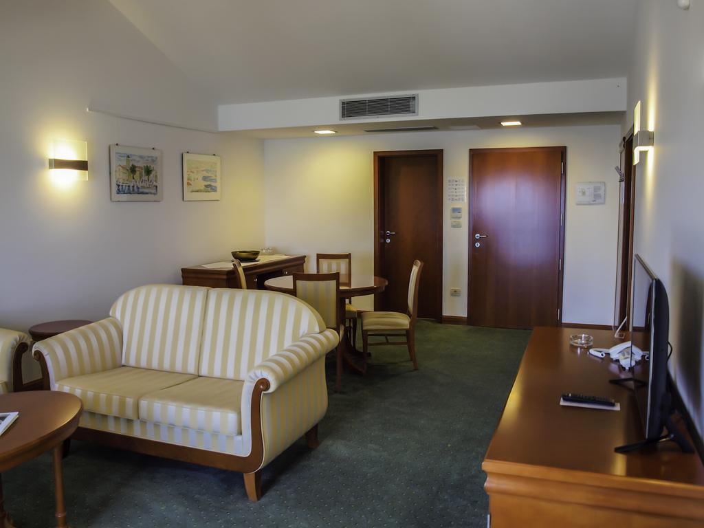 Hotel Villa Radin Vodice Bagian luar foto
